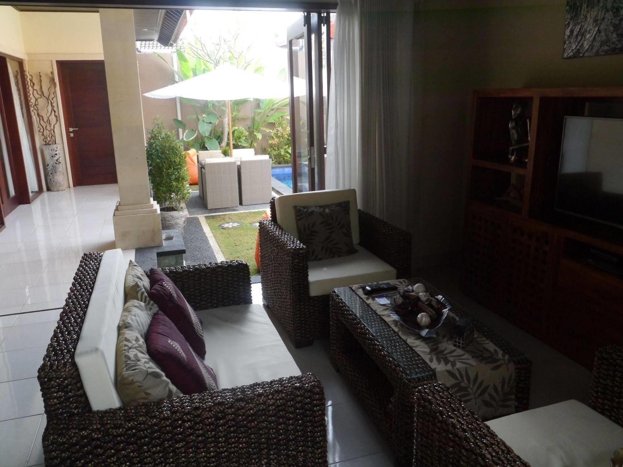 Exquisito Villa Dempasar Exterior foto