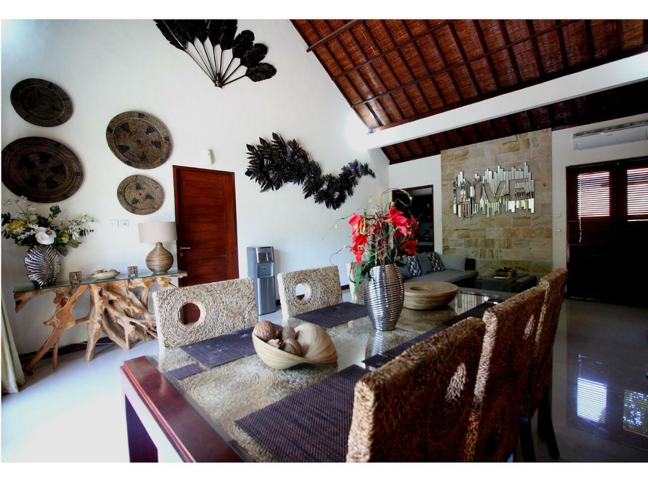 Exquisito Villa Dempasar Exterior foto