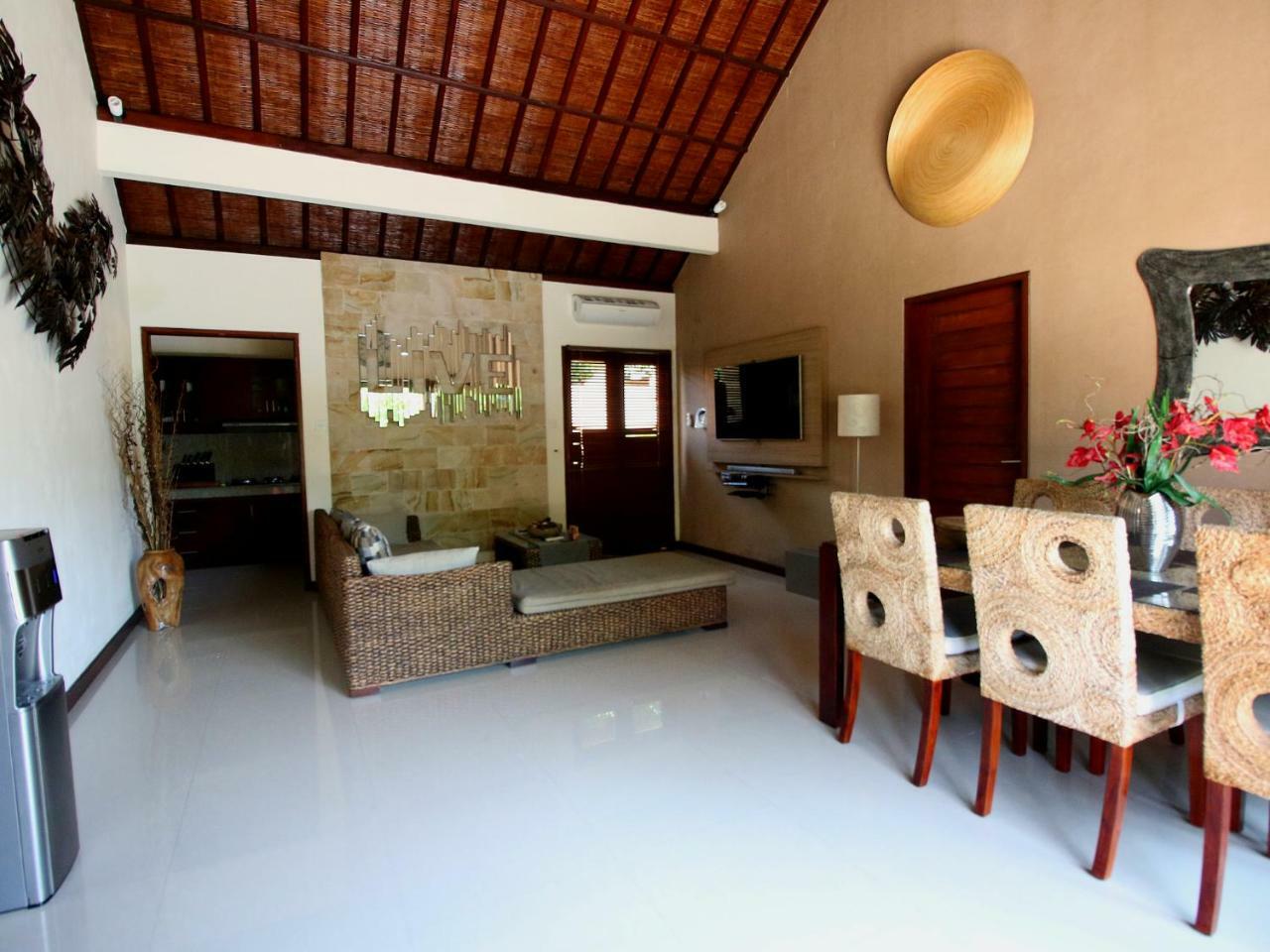 Exquisito Villa Dempasar Exterior foto
